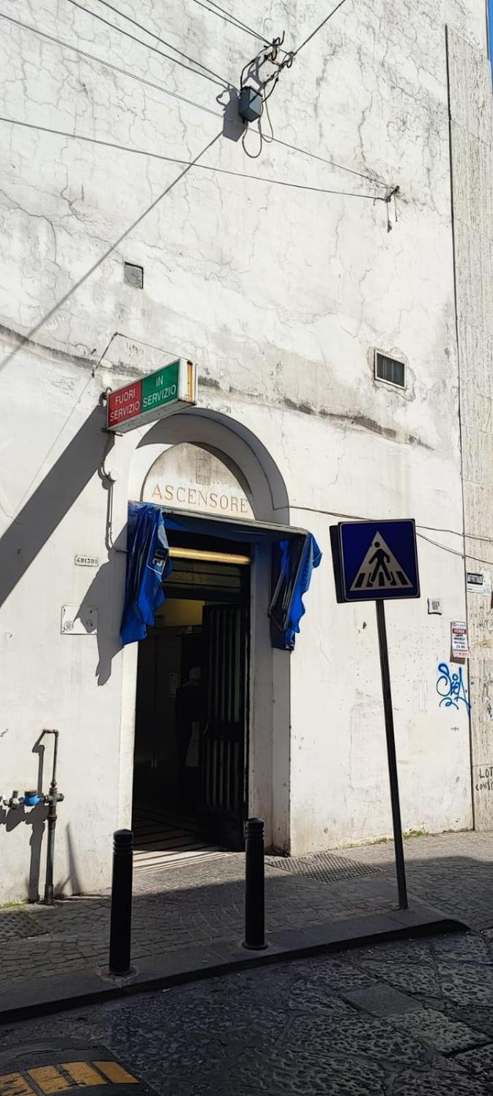 La Chicca Appartamento Intero Nei Quartieri Spagnoli Nápoles Exterior foto